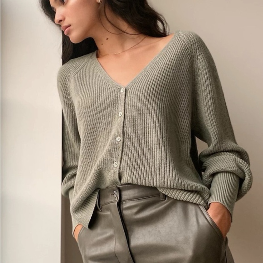 Wilfred Granada Cardigan in olive leaf green